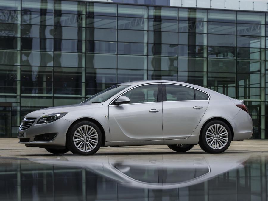  Vauxhall Insignia ecoFLEX Hatchback 2013 года  (фото 14 из 25)